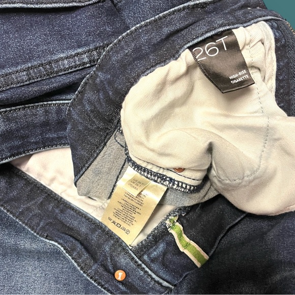 EUC Pilcro and the Letterpress cigarette style jeans with let out hem. Size 26 - Picture 10 of 11